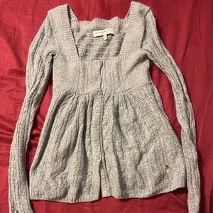 grey sweater shirt